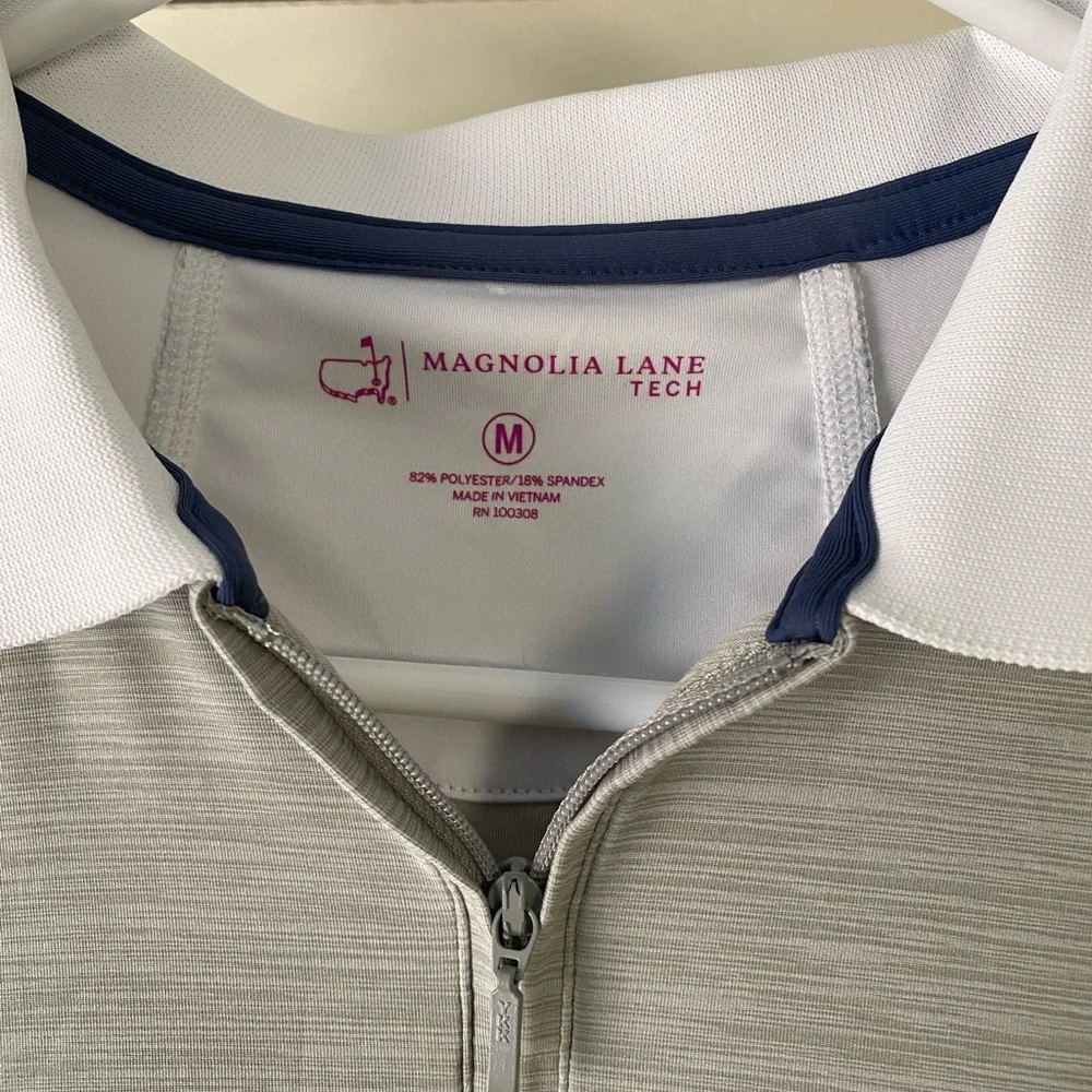 Master’s Augusta National Magnolia Gray and White Women's Top Size Medium - Picture 2 of 4